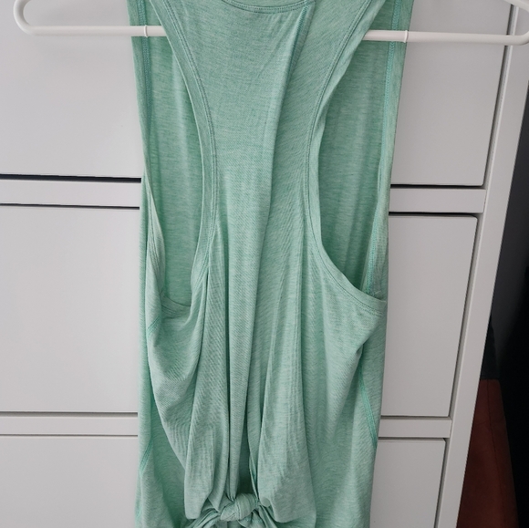 Lululemon tank - Picture 2 of 2